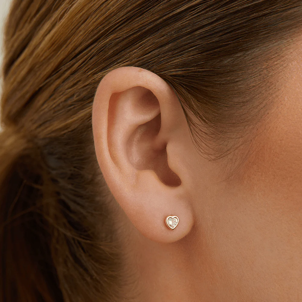 5mm Cubic Zirconia Bezel Heart Studs in 9kt Bonded Yellow Gold - Image 3